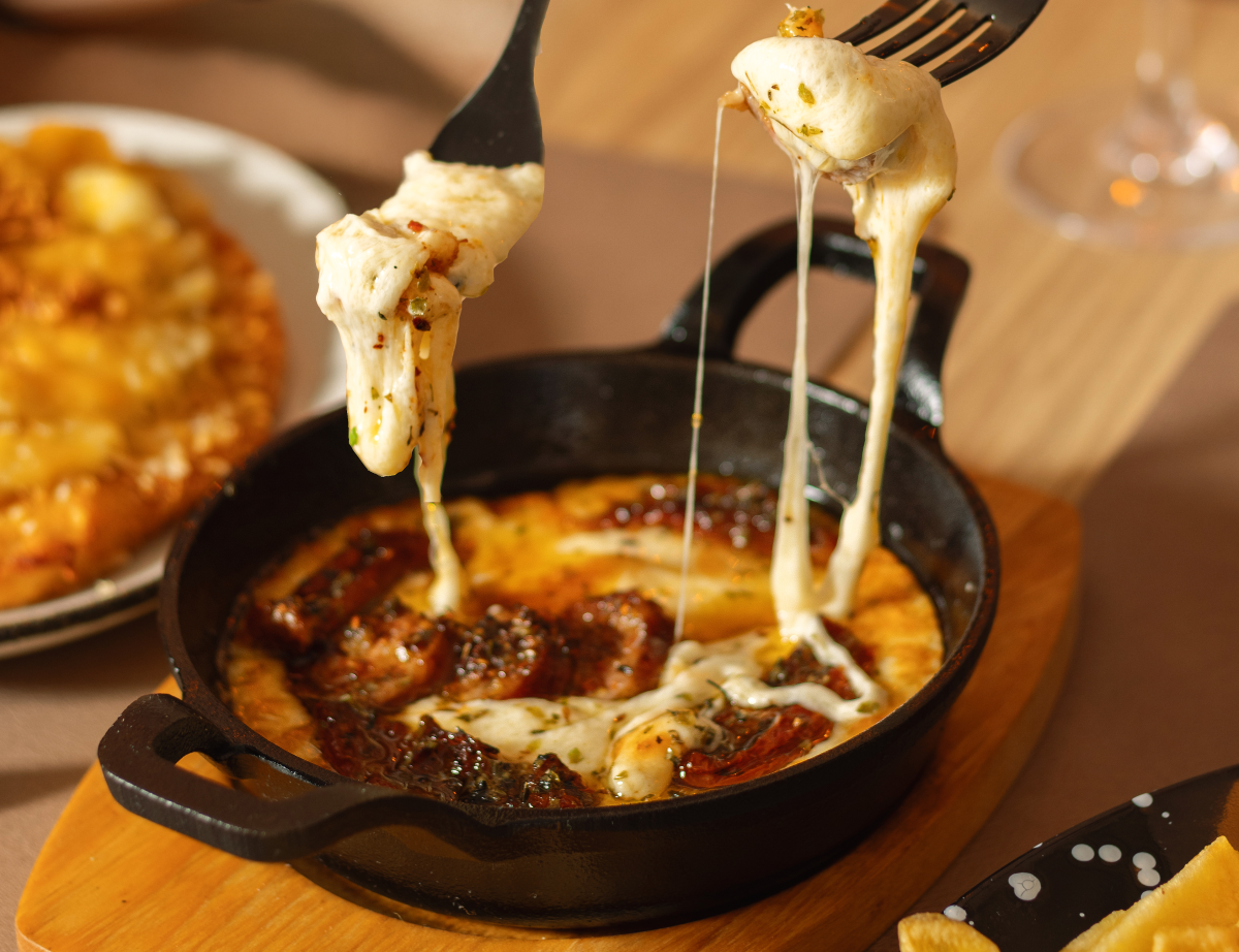 PROVOLONE, CHORIZO Y CHIMICHURRI