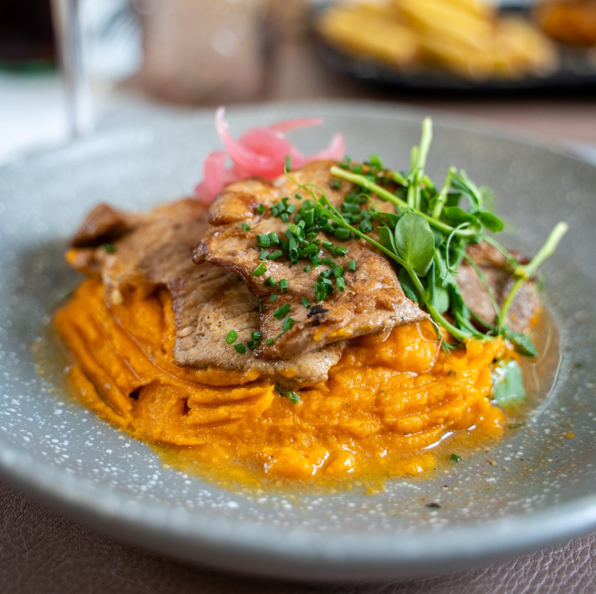 SECRETO IBÉRICO CON PURÉ DE BONIATO